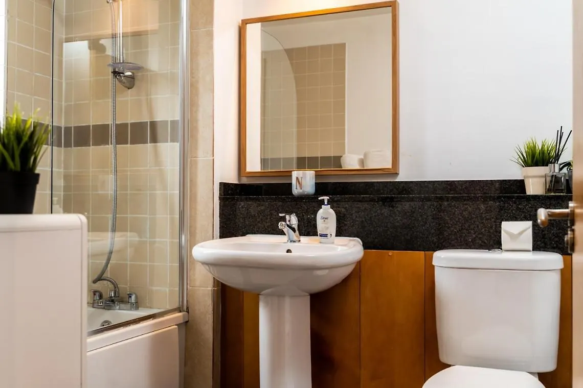 Stunning 1 Bedroom Appartment In Grand Cannal Dublin